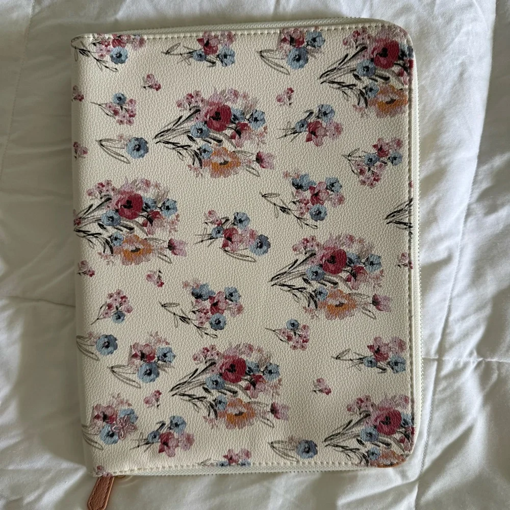 Matilda Jane On The Go Vegan Floral Zip Tablet Tech Organizer Travel Case